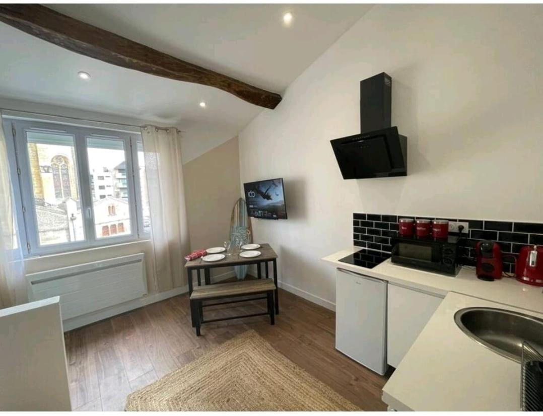 The California Dream - Hyper-Centre - 2Mn Gare Sncf - Wifi Netflix Gratuit Apartment Niort Exterior photo